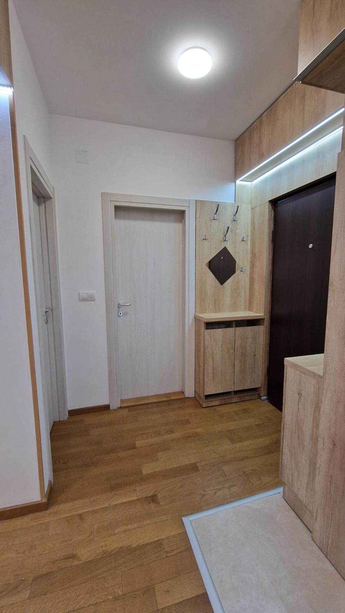 Appartamento Porodicno-Poslovni Udoban Stan Belgrado Esterno foto