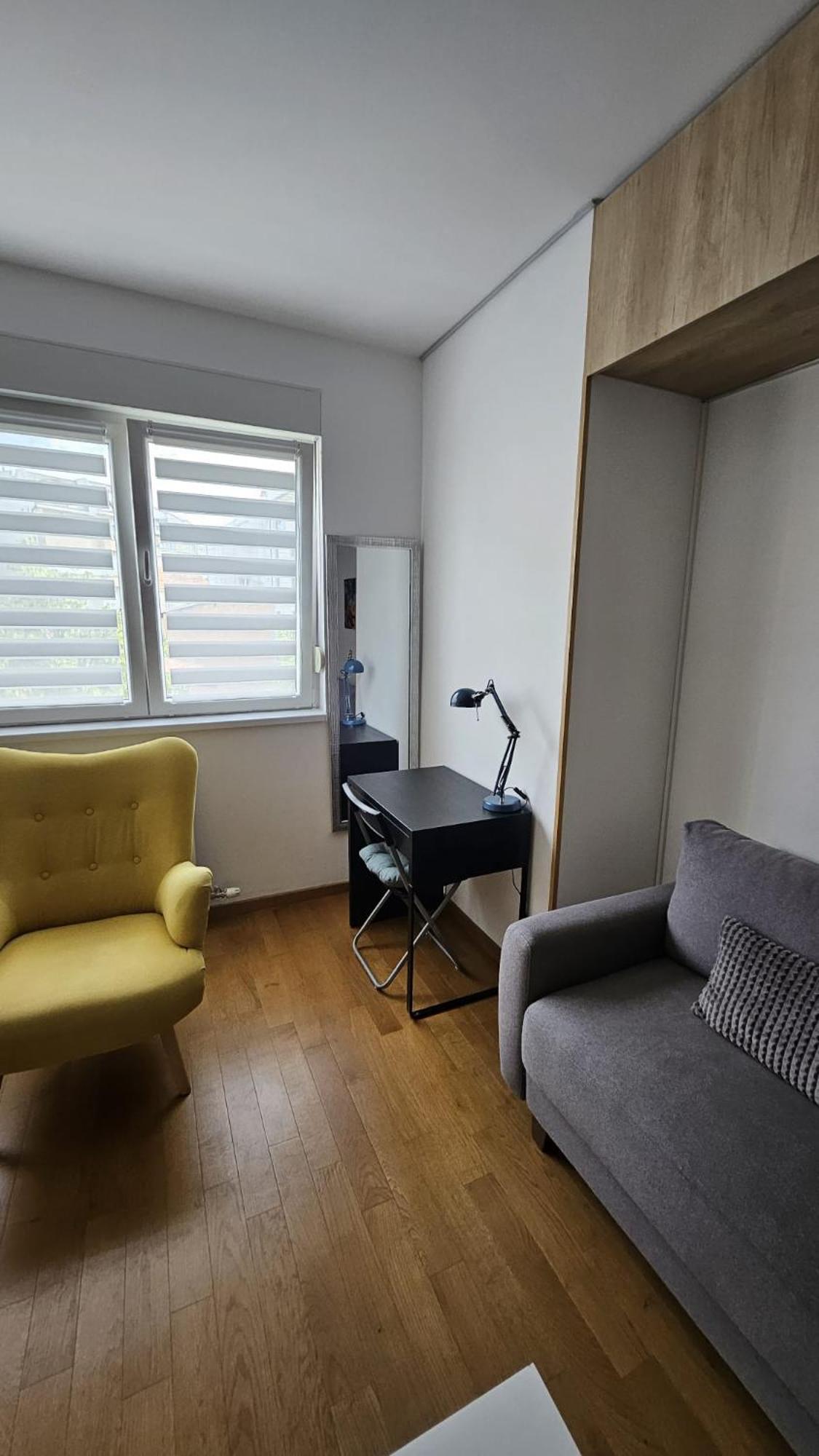 Appartamento Porodicno-Poslovni Udoban Stan Belgrado Esterno foto